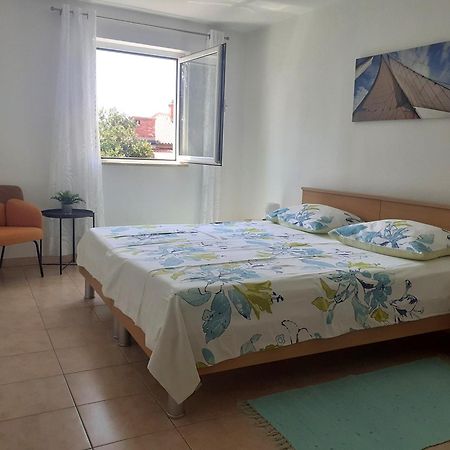 Apartment Zlata Rab Town Eksteriør billede
