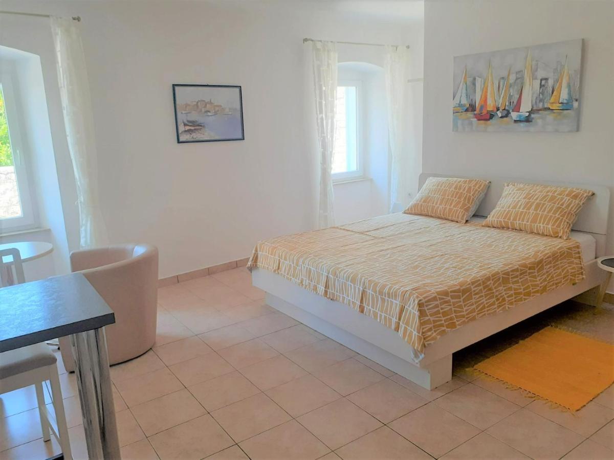 Apartment Zlata Rab Town Eksteriør billede