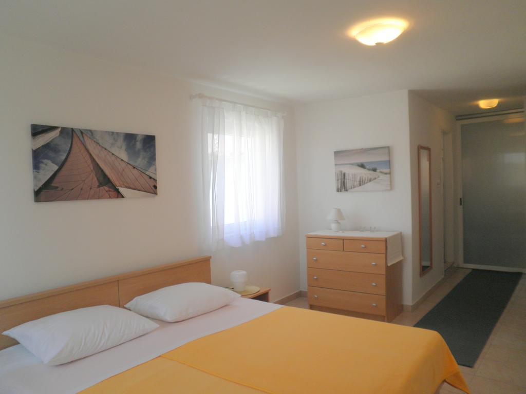 Apartment Zlata Rab Town Eksteriør billede